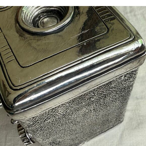 Vintage W. E. Smithe Hinged Black Velvet Lined Silver Toned Camera Trinket Box - Picture 11 of 14